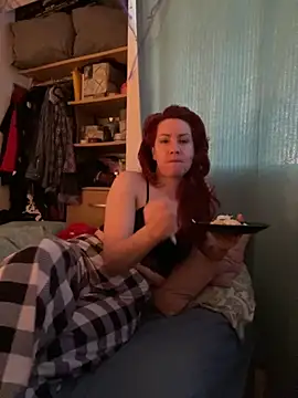 Snapshot of Nina-Chick777 chatting on 10/31/25, 11:39 Nina-Chick777 online show from 10/31/25, 11:39