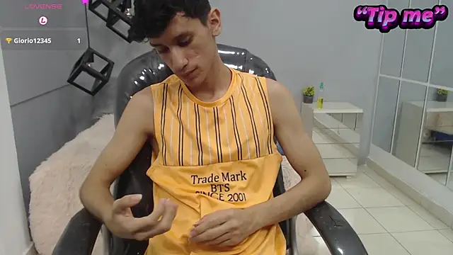 Snapshot of alan_ws chatting on 01/07/25, 03:33 alan ws online show from 01/07/25, 03:33