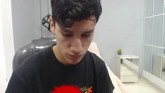 Snapshot of alan_ws chatting on 01/12/25, 12:23 alan ws online show from 01/12/25, 12:23