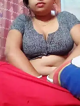 Snapshot of Priya_2222 chatting on 12/04/24, 07:45 Priya 2222 online show from 12/04/24, 07:45