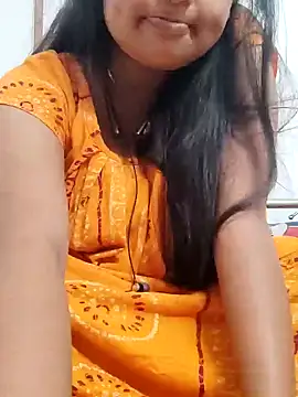 Snapshot of Priya_2222 chatting on 02/04/25, 10:54 Priya 2222 online show from 02/04/25, 10:54