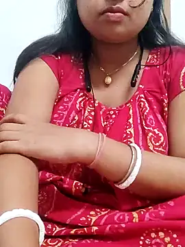 Snapshot of Priya_2222 chatting on 02/08/25, 06:12 Priya 2222 online show from 02/08/25, 06:12