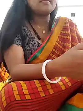 Snapshot of Priya_2222 chatting on 02/11/25, 04:02 Priya 2222 online show from 02/11/25, 04:02