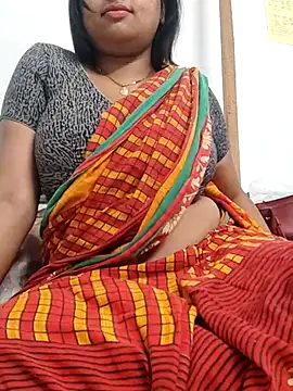 Snapshot of Priya_2222 chatting on 02/28/25, 05:04 Priya 2222 online show from 02/28/25, 05:04