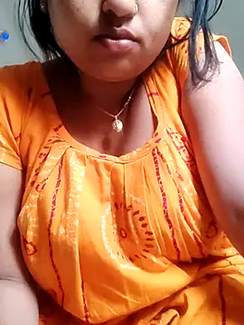 Snapshot of Priya_2222 chatting on 03/02/25, 11:39 Priya 2222 online show from 03/02/25, 11:39