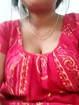 Snapshot of Priya_2222 chatting on 03/13/25, 05:18 Priya 2222 online show from 03/13/25, 05:18