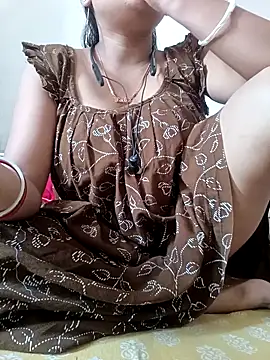 Snapshot of Priya_2222 chatting on 11/13/25, 06:23 Priya 2222 online show from 11/13/25, 06:23