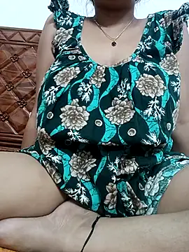 Priya 2222 online show from 04/25/26, 07:44
