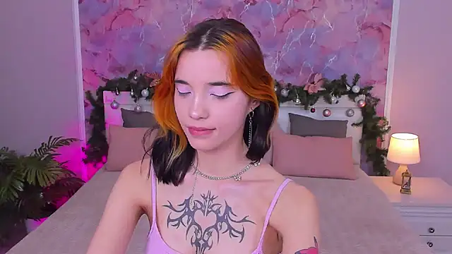 as1an girlfriend online show from 12/13/24, 12:42