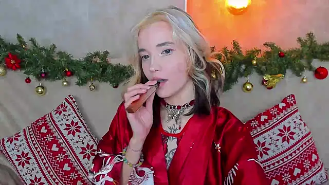 as1an girlfriend online show from 12/19/24, 10:56