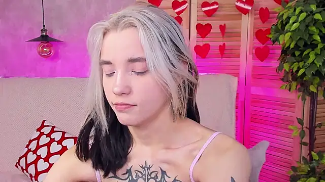 as1an girlfriend online show from 02/19/25, 01:17