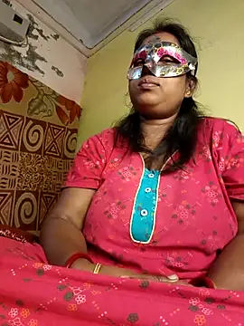 Snapshot of tinabhabhi chatting on 12/23/25, 10:35 tinabhabhi online show from 12/23/25, 10:35