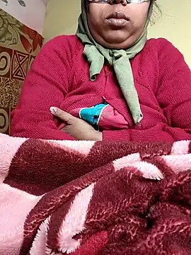 Snapshot of tinabhabhi chatting on 01/12/26, 06:13 tinabhabhi online show from 01/12/26, 06:13