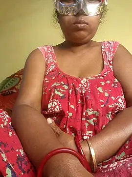 Snapshot of tinabhabhi chatting on 02/05/26, 10:31 tinabhabhi online show from 02/05/26, 10:31
