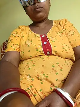 Snapshot of tinabhabhi chatting on 03/13/26, 10:55 tinabhabhi online show from 03/13/26, 10:55