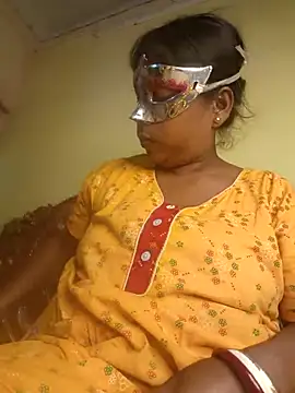 Snapshot of tinabhabhi chatting on 03/17/26, 10:51 tinabhabhi online show from 03/17/26, 10:51
