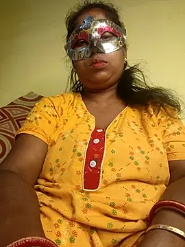 Snapshot of tinabhabhi chatting on 04/10/26, 10:31 tinabhabhi online show from 04/10/26, 10:31