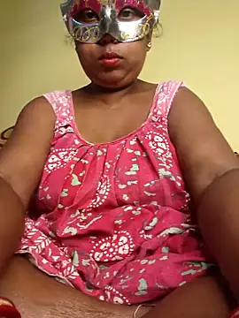 Snapshot of tinabhabhi chatting on 04/11/26, 10:30 tinabhabhi online show from 04/11/26, 10:30