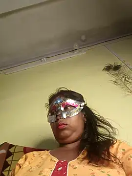 Snapshot of tinabhabhi chatting on 04/15/26, 10:55 tinabhabhi online show from 04/15/26, 10:55
