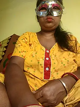 Snapshot of tinabhabhi chatting on 04/18/26, 10:41 tinabhabhi online show from 04/18/26, 10:41