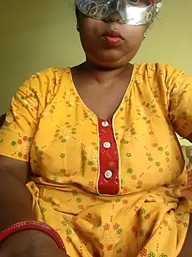 Snapshot of tinabhabhi chatting on 04/26/26, 10:02 tinabhabhi online show from 04/26/26, 10:02