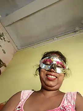 Snapshot of tinabhabhi chatting on 05/10/26, 10:20 tinabhabhi online show from 05/10/26, 10:20