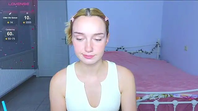 Wild Sophie  online show from 09/26/25, 02:32