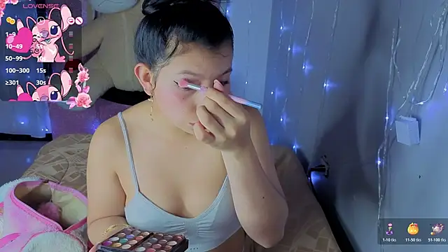 keyla meow online show from 10/28/25, 09:28