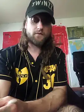 Snapshot of Ozomitro chatting on 11/09/25, 08:56 Ozomitro online show from 11/09/25, 08:56