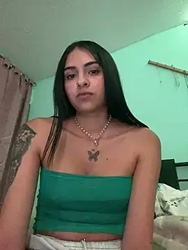 Hilary pinkk online show from 12/19/24, 02:34