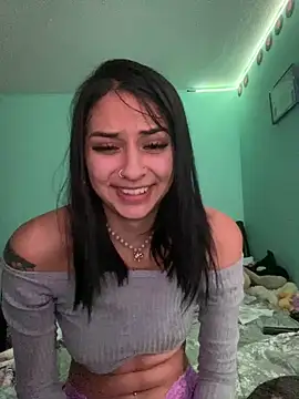 Hilary pinkk online show from 12/26/24, 07:03