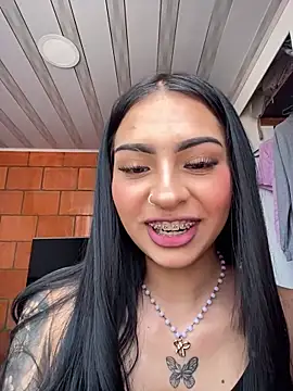 Hilary pinkk online show from 11/04/25, 06:07