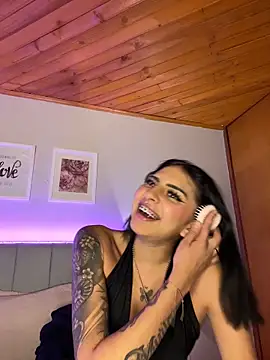 Hilary pinkk online show from 05/06/26, 03:13
