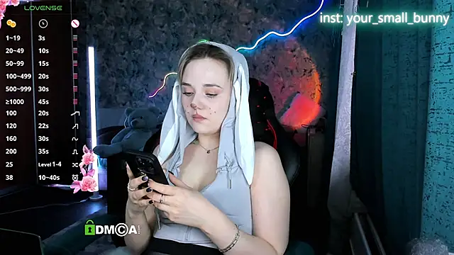 Snapshot of Your_small_bunny chatting on 04/06/26, 02:09 Your small bunny online show from 04/06/26, 02:09