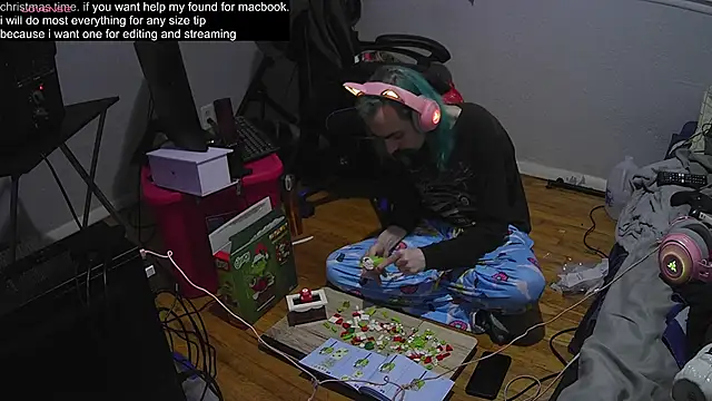 tallnerdyguy online show from 12/31/24, 06:48