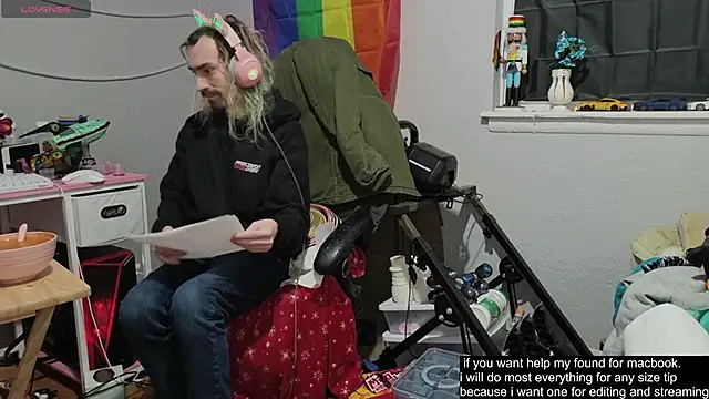 tallnerdyguy online show from 11/25/25, 03:50