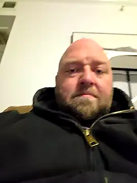 Strong Bear89 online show from 02/11/25, 01:51