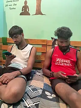Snapshot of blr_boi chatting on 06/15/26, 03:47 blr boi online show from 06/15/26, 03:47