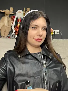 CurlyLara online show from 01/09/25, 10:41