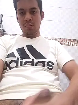 Snapshot of Edxxxdo30 chatting on 03/16/25, 02:32 Edxxxdo30 online show from 03/16/25, 02:32