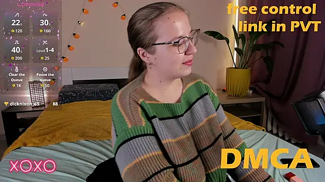 Snapshot of Your_Penny_ chatting on 10/15/25, 07:47 Your Penny  online show from 10/15/25, 07:47