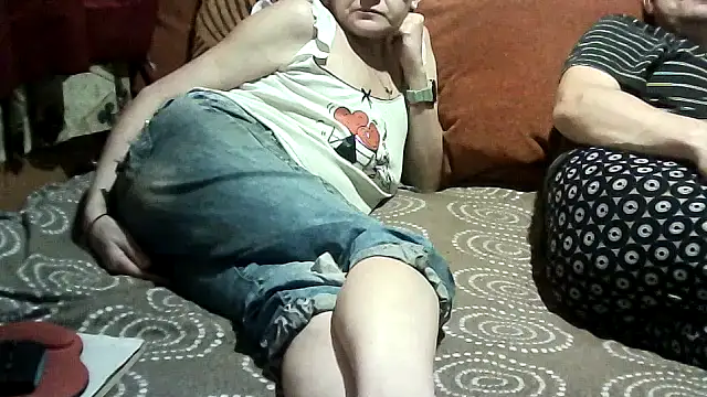 Snapshot of AlanaLaDream chatting on 10/02/25, 05:09 AlanaLaDream online show from 10/02/25, 05:09