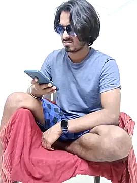 Snapshot of Samser0403 chatting on 11/21/25, 06:28 Samser0403 online show from 11/21/25, 06:28