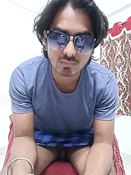 Snapshot of Samser0403 chatting on 12/17/25, 06:14 Samser0403 online show from 12/17/25, 06:14