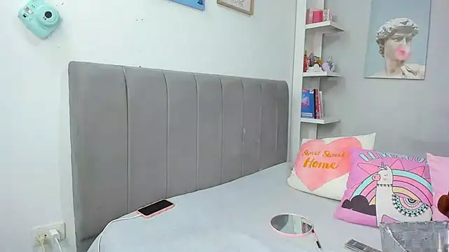 Snapshot of naughtyloverss chatting on 06/16/26, 03:47 naughtyloverss online show from 06/16/26, 03:47