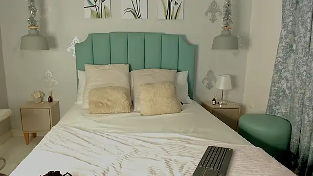 Khenta Michells online show from 01/21/25, 10:52