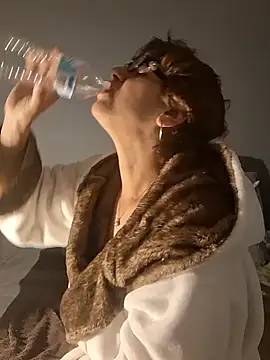 Snapshot of MsPink_Flamingtoes544 chatting on 09/27/25, 01:05 MsPink Flamingtoes544 online show from 09/27/25, 01:05