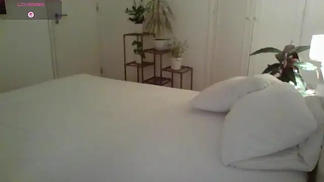 yournextdoorhottie online show from 05/04/26, 11:12