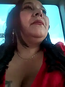 Snapshot of sara_pineros chatting on 02/27/25, 04:10 sara pineros online show from 02/27/25, 04:10