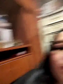 Snapshot of sara_pineros chatting on 10/27/25, 11:09 sara pineros online show from 10/27/25, 11:09